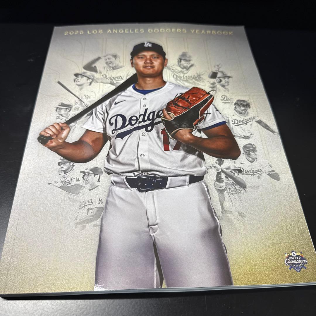 2025ロサンゼルス・ドジャース イヤーブック　YEARBOOK