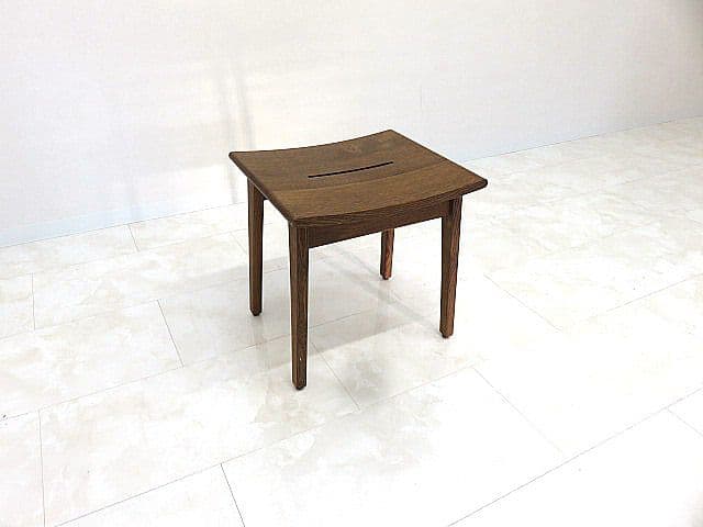 c*6様 展示品　飛騨産業/HIDA/キツツキ 「森のことば」 オーク無垢材スツ