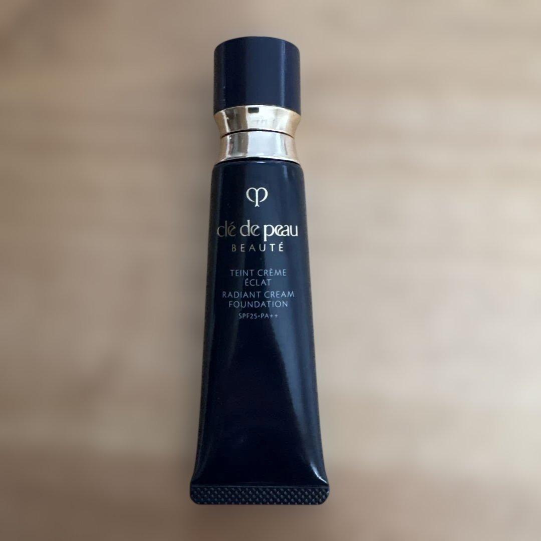 クレ・ド・ポー　ボーテ　タンクレームエクラn オークル10