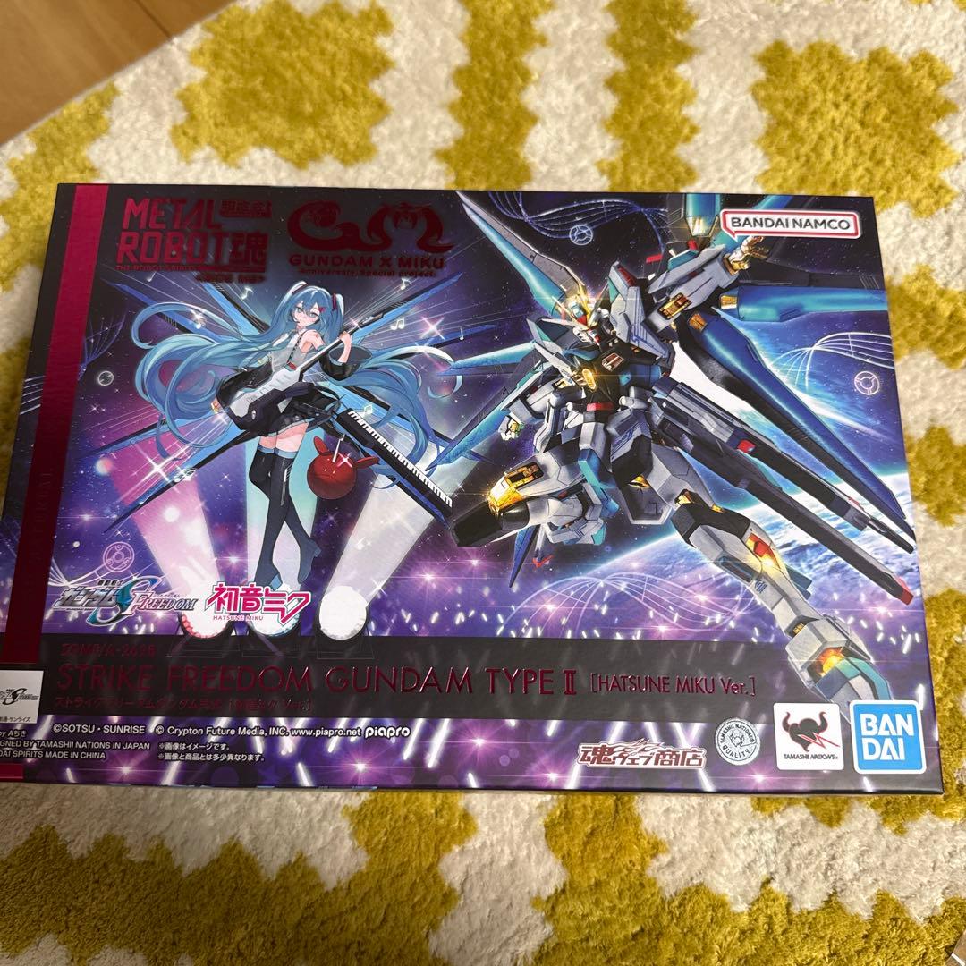 ストライクフリーダムガンダム公式 初音ミク Ver.