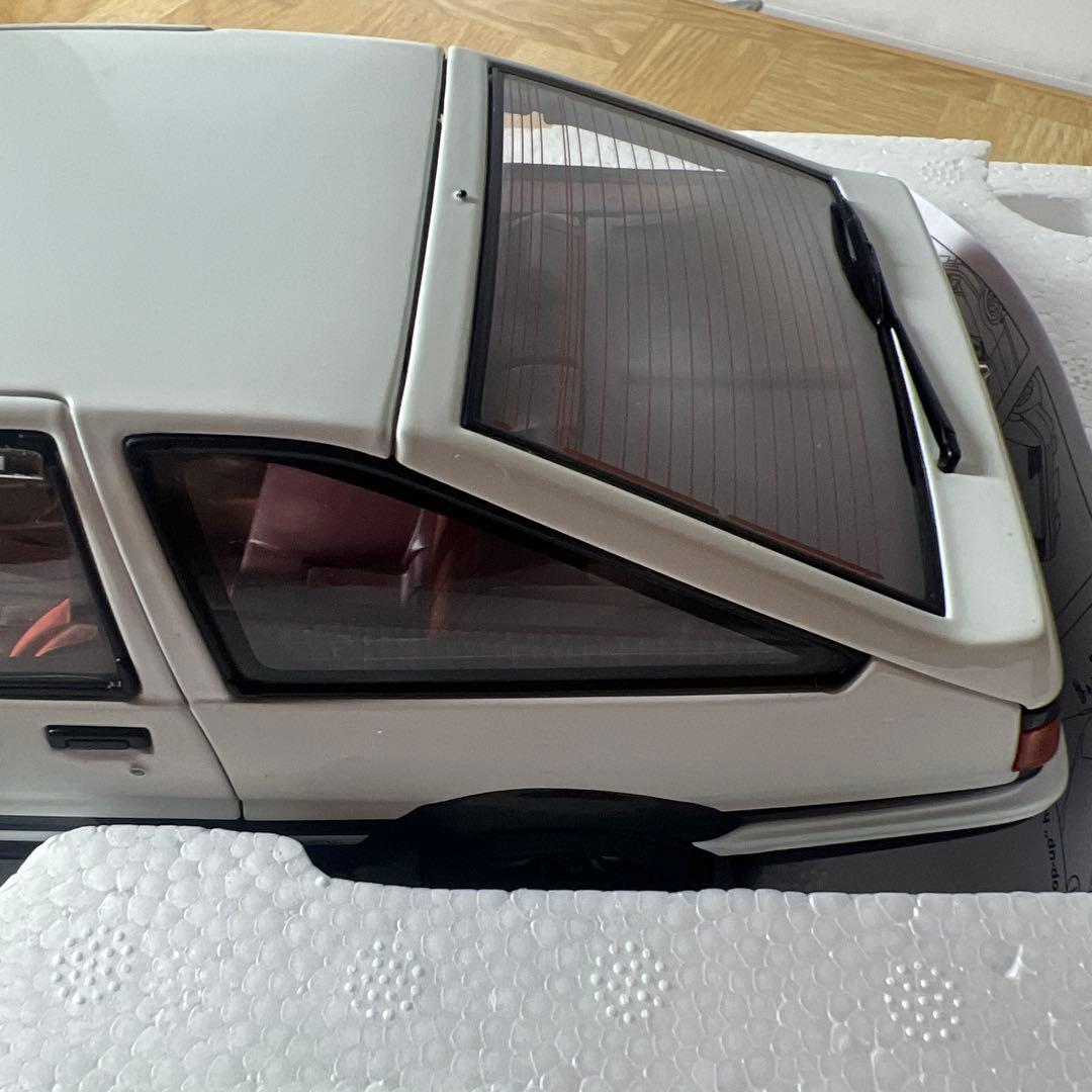 【開封美品】1/18 スプリンタートレノ AE86 頭文字D【オートアート】