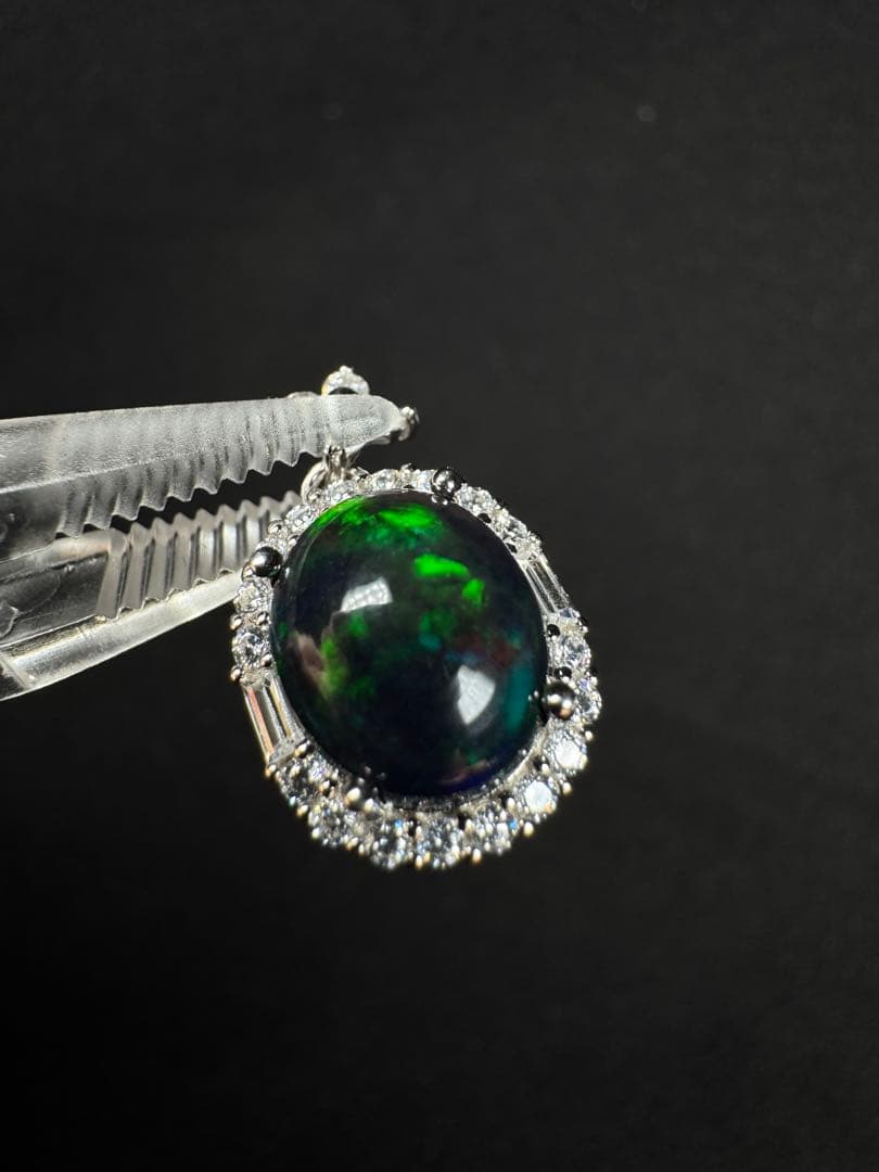 新作 天然石高品質ブラックオパール 2.57ct 遊色綺麗 ペンダント