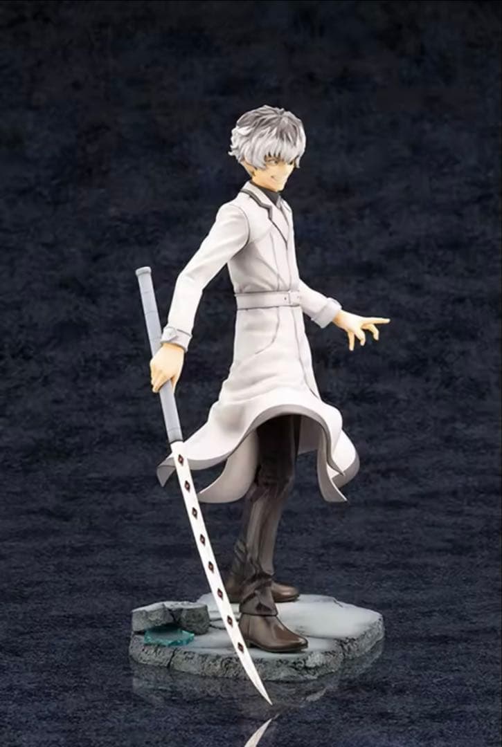 東京喰種 トーキョーグール 佐々木琲世（カネキ） フィギュア 白スーツver