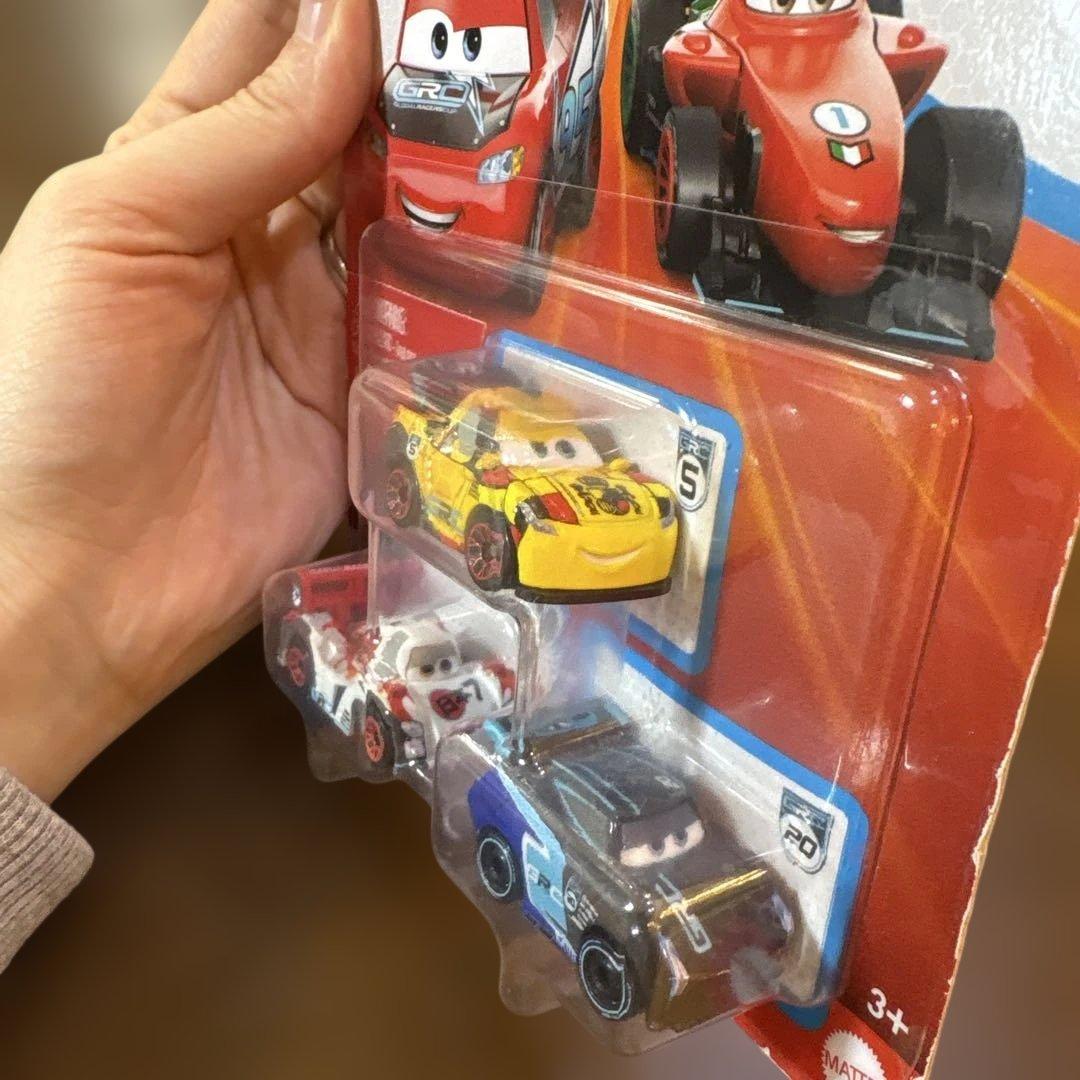 海外限定品　Disney Pixar Cars ミニカー 3台セット