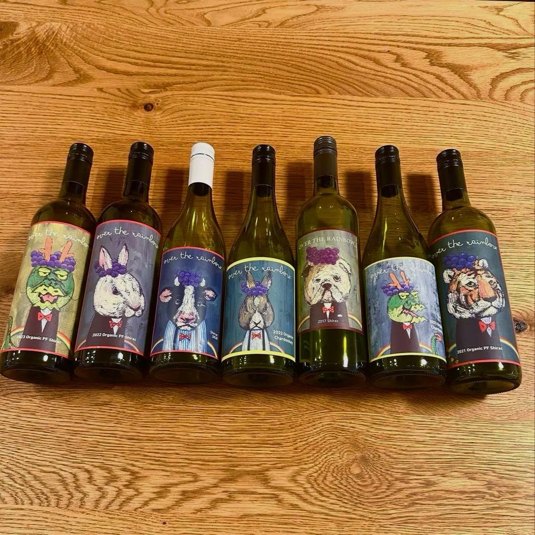 谷口智則さんデザインのワインの空き瓶7点