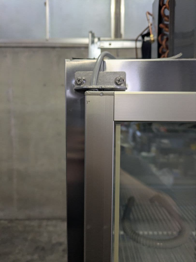 引取り限定　中古品　現状渡しリーチイン冷凍ショーケース　FS-120A3-2