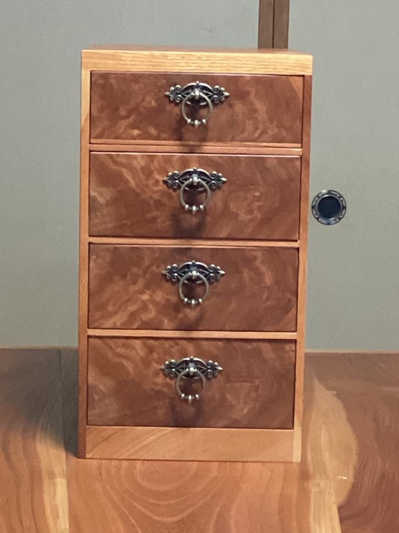 No3・無垢材銘木小引き出し 欅　高さ42cm