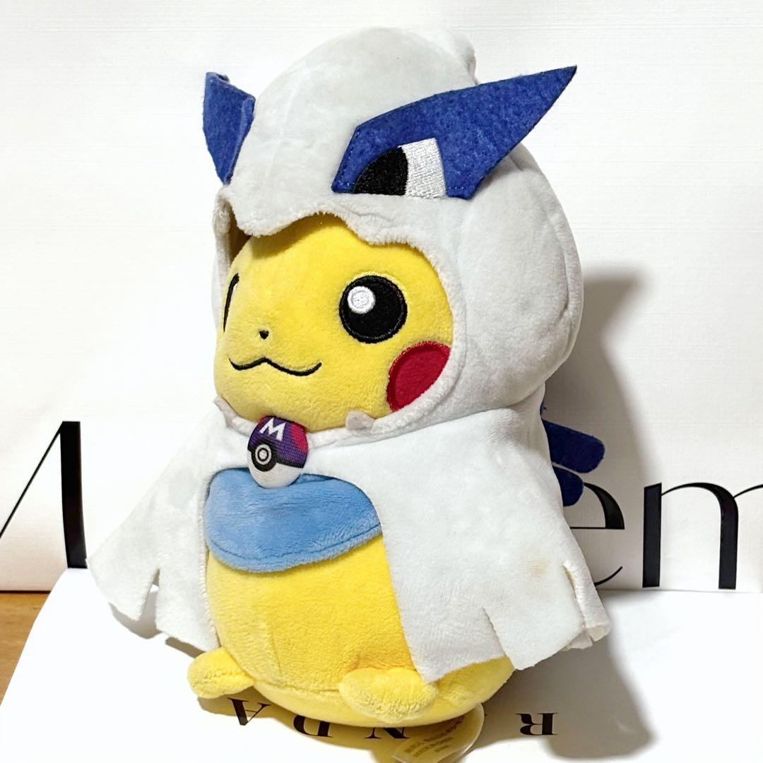 ルギアのポンチョを着たピカチュウ ポケモンセンター ピカチュウ ぬいぐるみ
