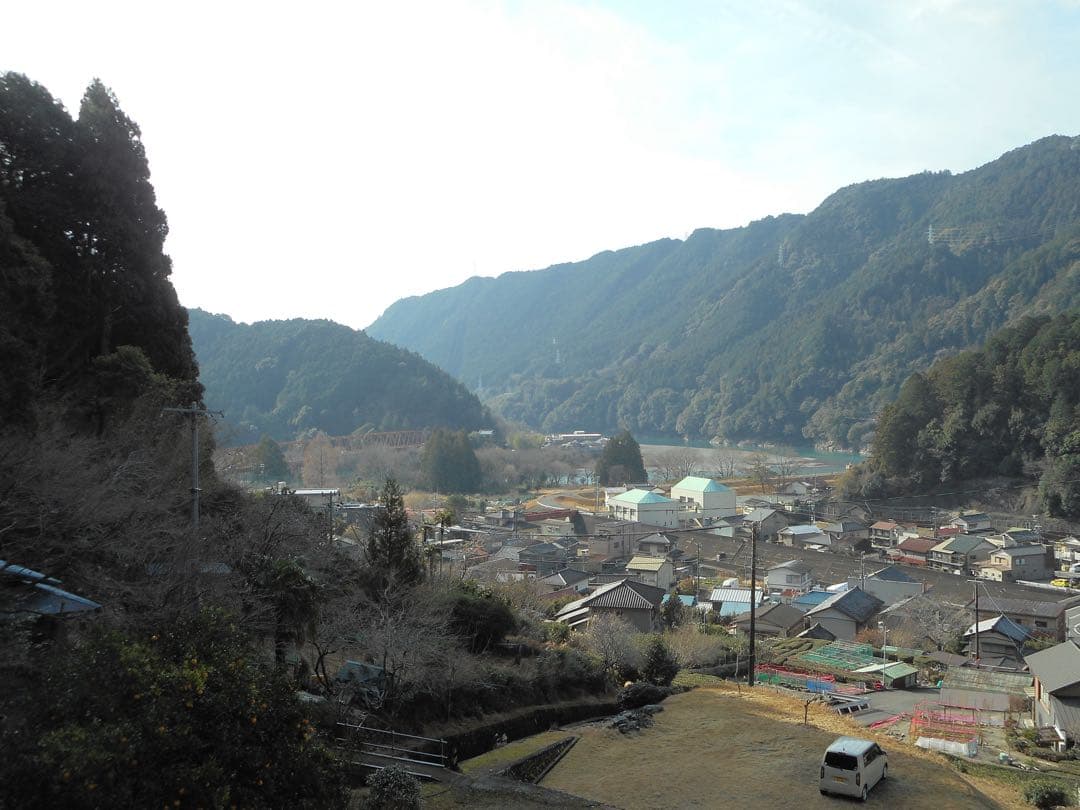 【美品】Nikon COOLPIX S3700 ニコン デジカメ　SDカード付