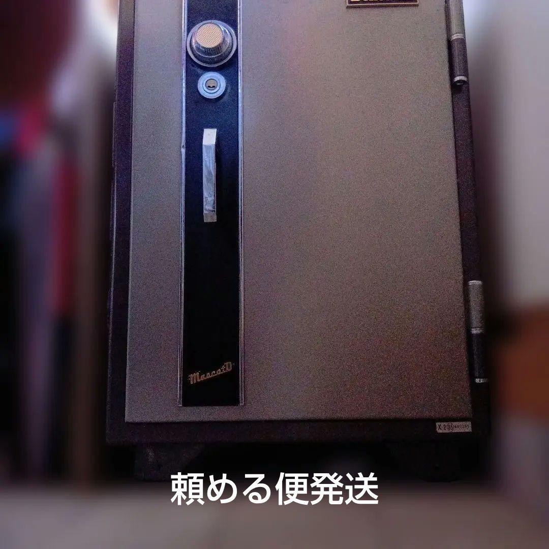 Delica LEO　　耐火金庫シリンダー鍵 中に鍵付き引き出し鍵付き