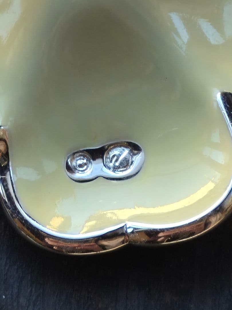 【SWAROVSKI / スワロフスキー】 フラワーモチーフ パヴェ ブローチ