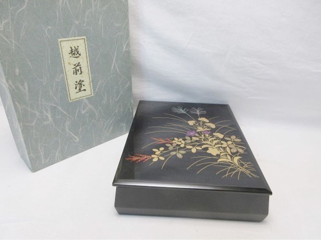 未使用 書道具 木製金梨地 タイヤ型 金彩秋草蒔絵 文庫 収納ケース 紙箱