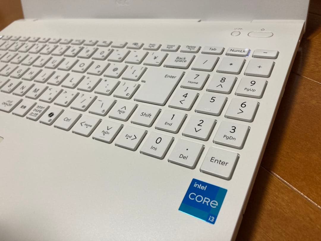 開封済みほぼ未使用パソコン（NEC LAVIE N15 N153C/JAW）