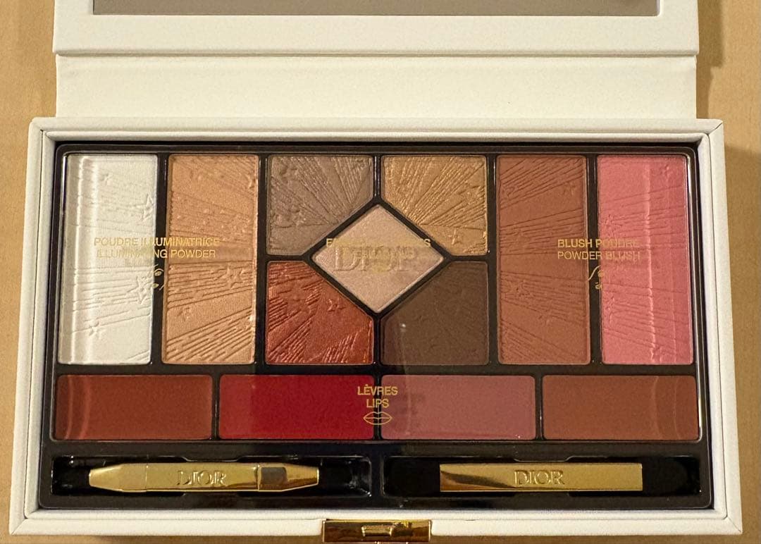 【新品未使用】Christian Dior 2025 クリスマスコフレ パレット