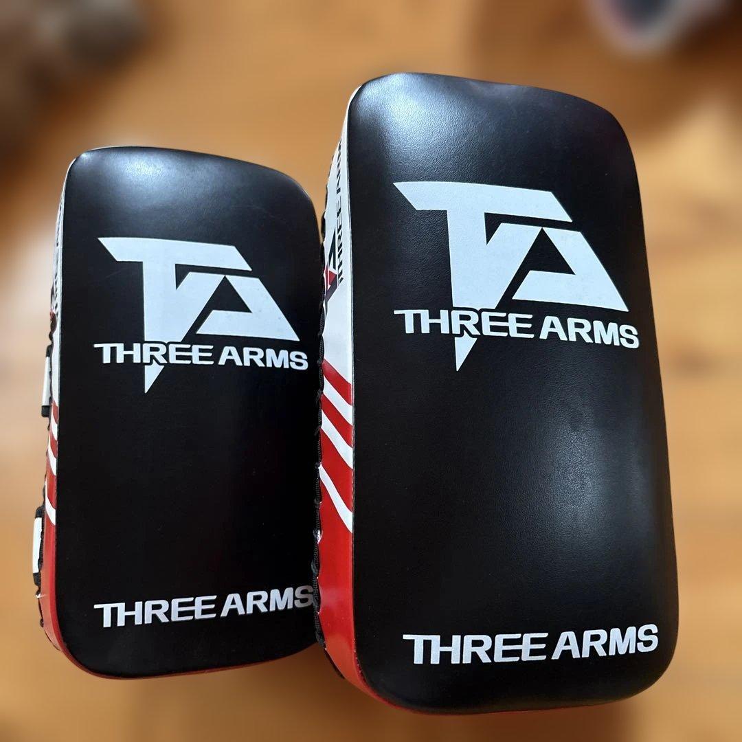 【美品】キックボクシング　Three arms キックミット