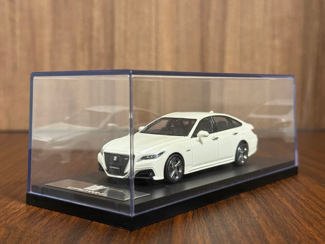 トヨタ クラウン 220系1/43ミニカー　MARK43