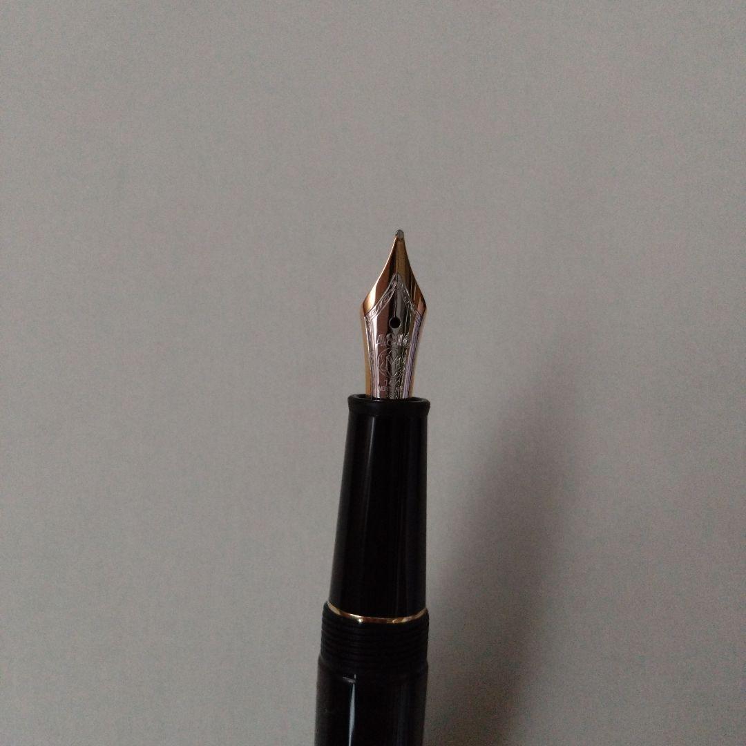 モンブラン　ショパン　万年筆　外箱ありますが、多少折れみられます。