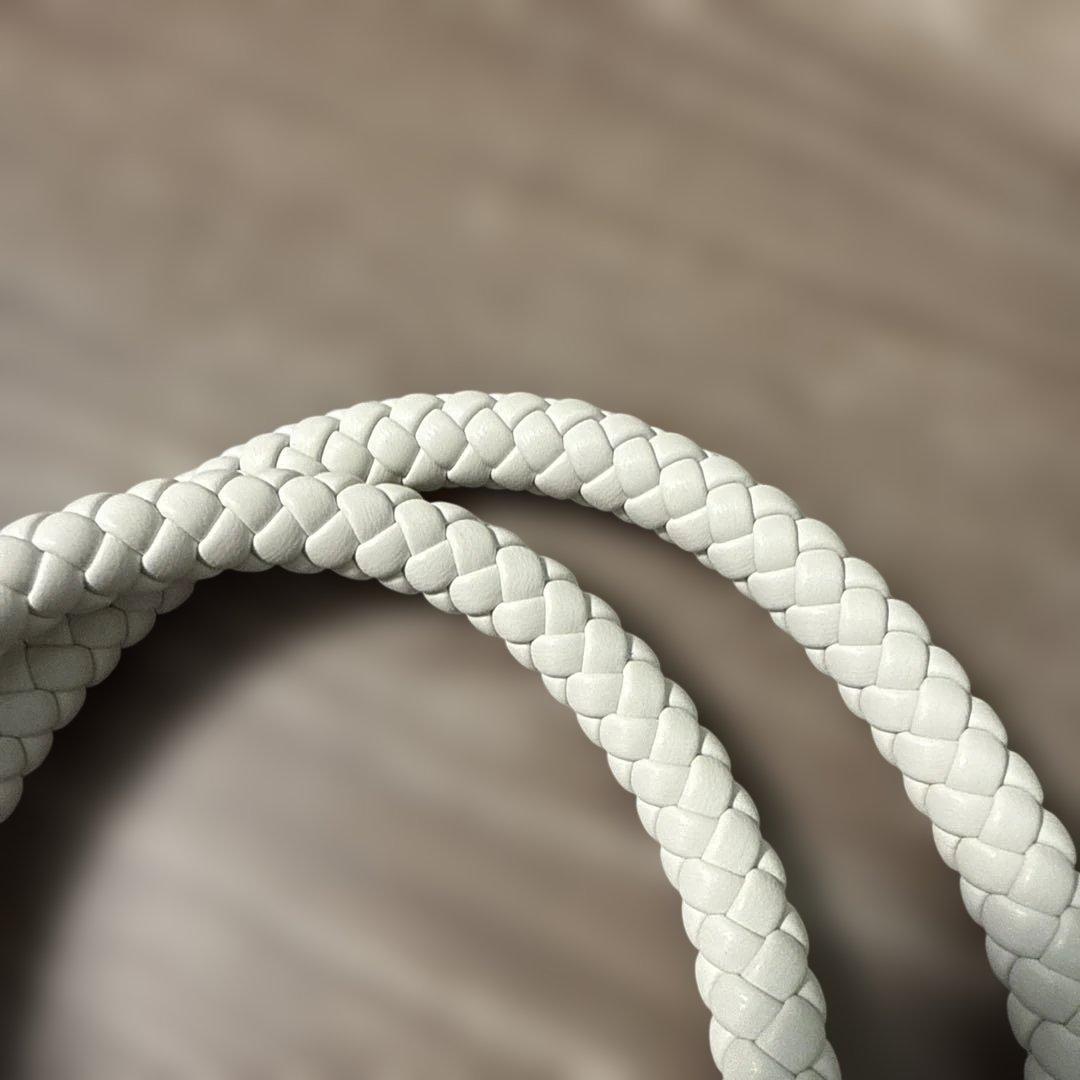 ダイアナ　DIANA イントレチャートメッシュBAG 白