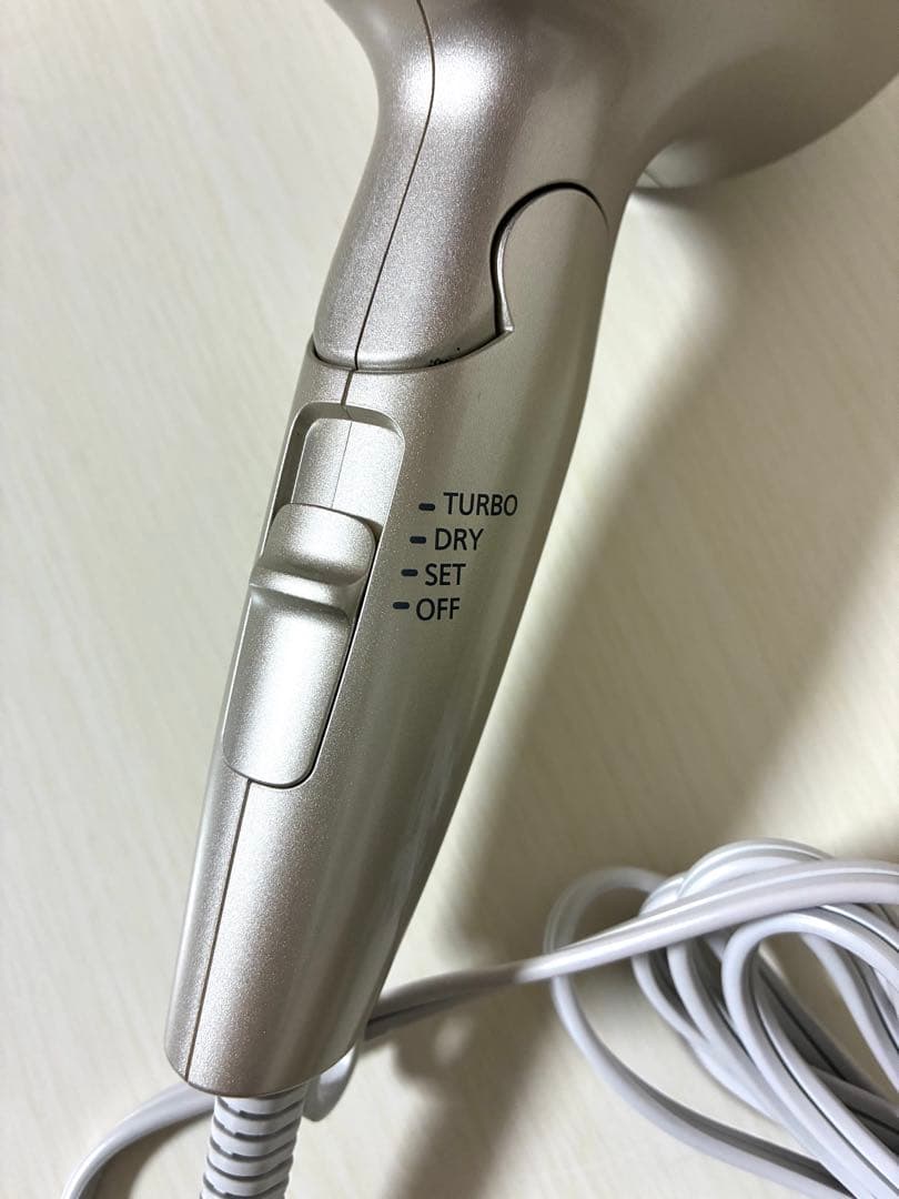 Panasonic ヘアドライヤー ナノケア　EH-NA9G