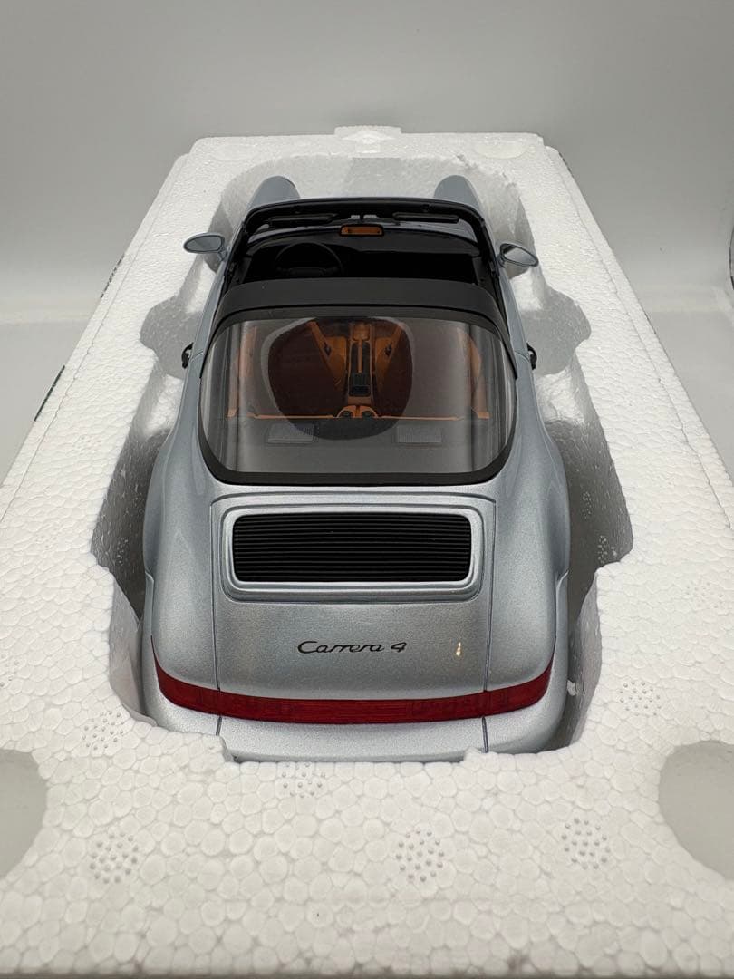 美品！ポルシェ911タルガ 1993 1:18モデル