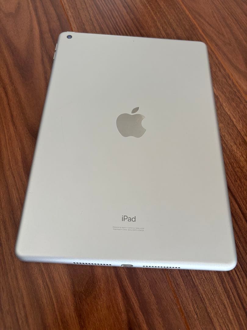 iPad 第7世代 10.2 インチ32GB WiFi シルバー箱入り
