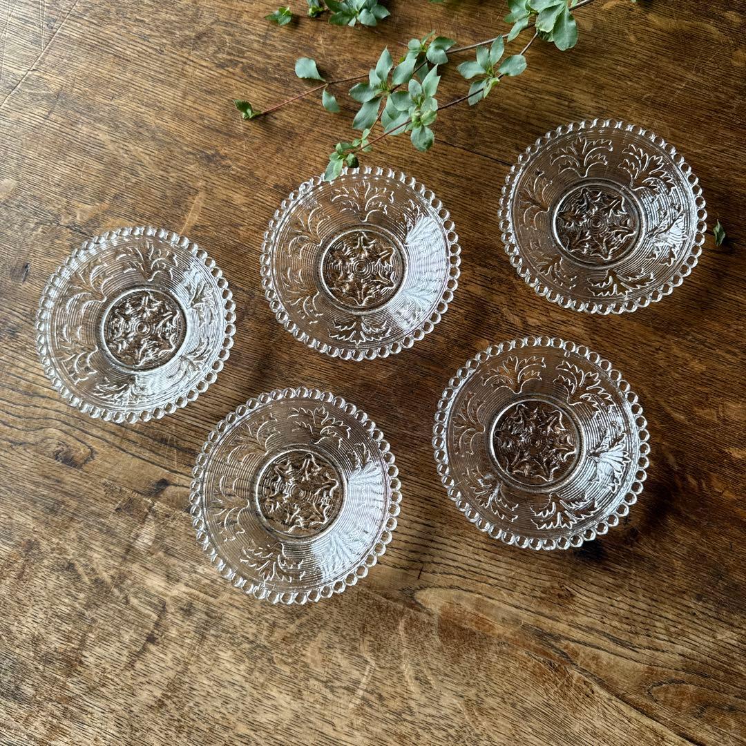 大正期　和ガラス　プレスガラス　ヒイラギ文小皿　5枚セット　レース皿　K356