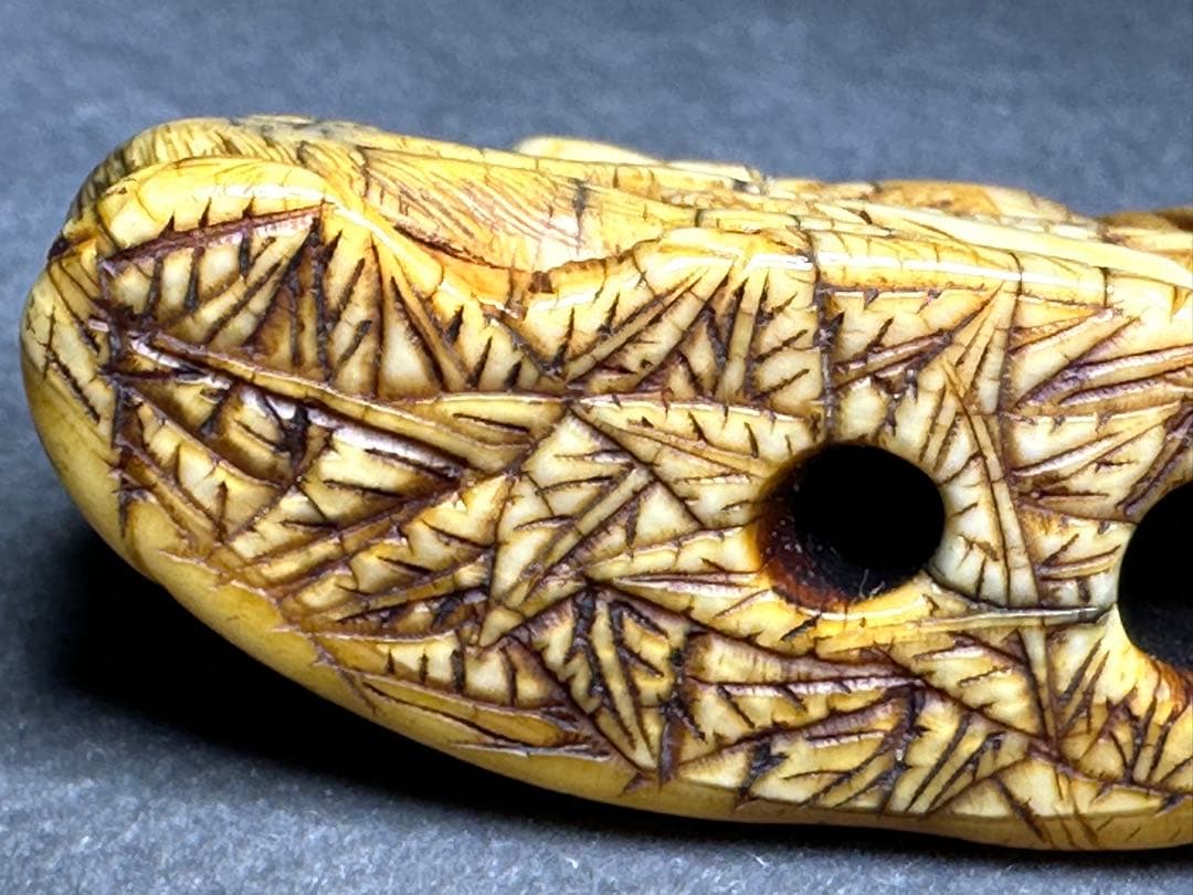 極上　根付　天然素材　アンティーク　和彫　置物　骨董　飾り物　古美術品細密細工