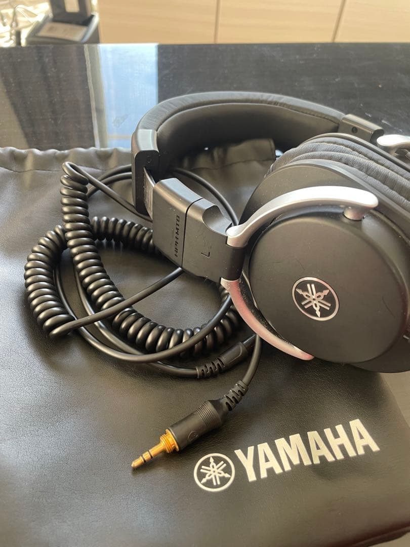 Yamaha コイル式ヘッドホン 収納袋付き
