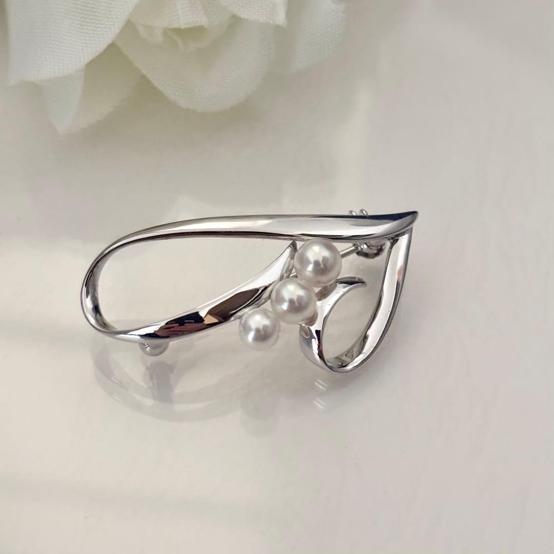 395【ミキモト】シルバー　パール　ブローチ　ハート　箱付き