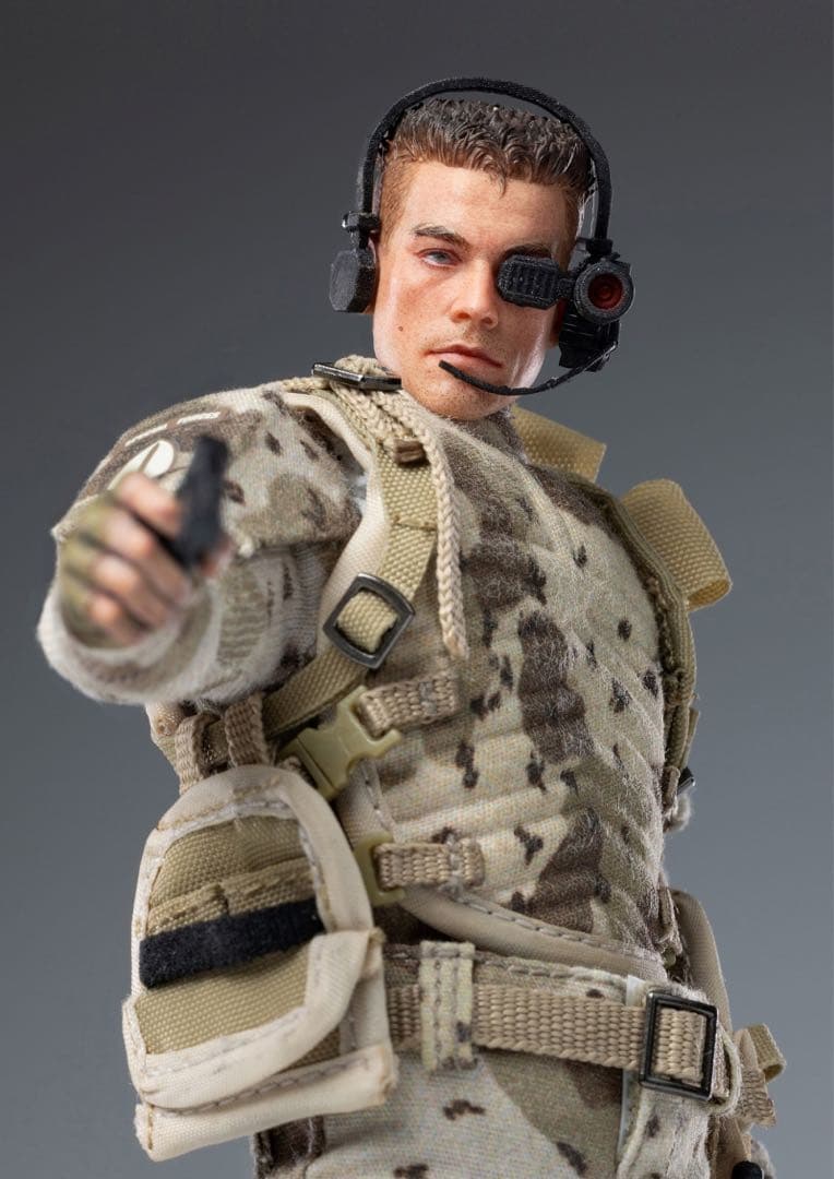 ハイヤトイズ ユニバーサルソルジャー リュック・デュブロー アクションフィギュア