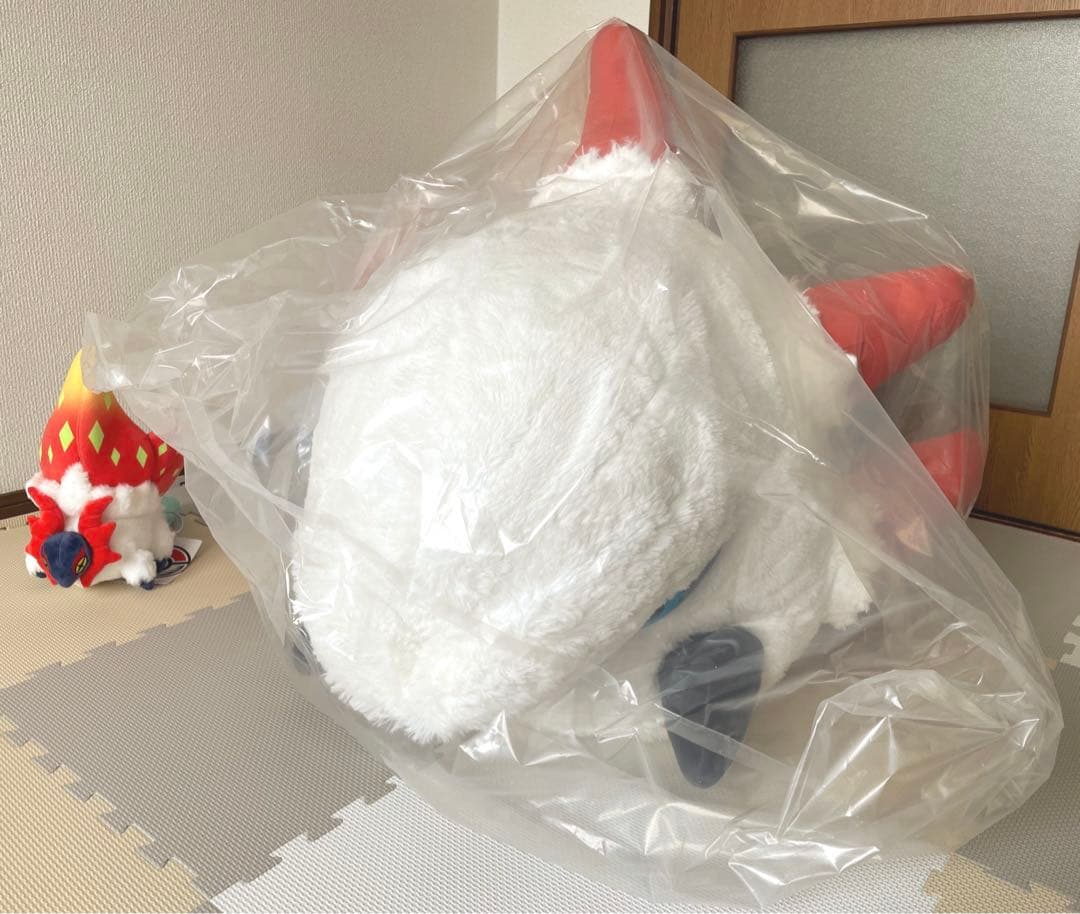 等身大メラルバ ぬいぐるみ ポケモン