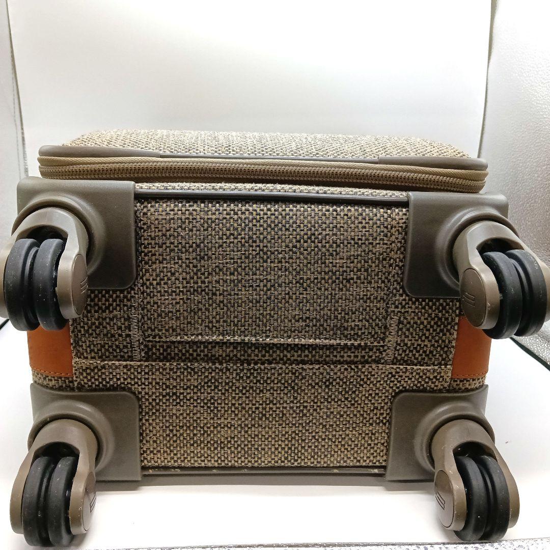 hartmann キャリーケース 4輪 上292
