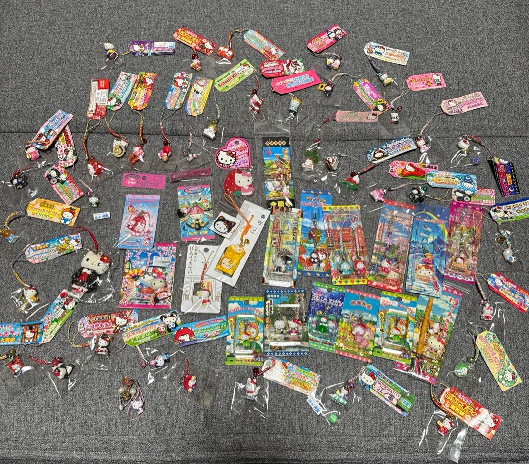 大量♡ハローキティご当地根付ストラップ　ファスナーストラップなど　まとめて60個