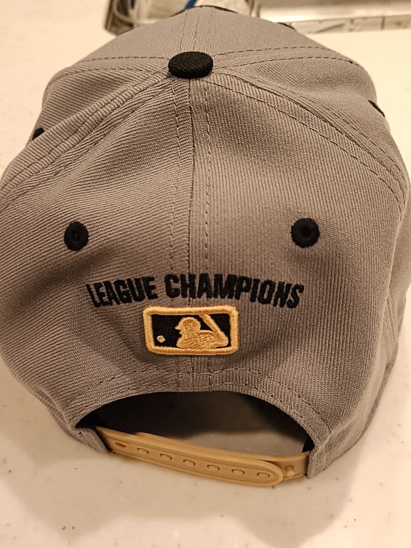 新品未使用　New Era 2024 ワールドシリーズ キャップ