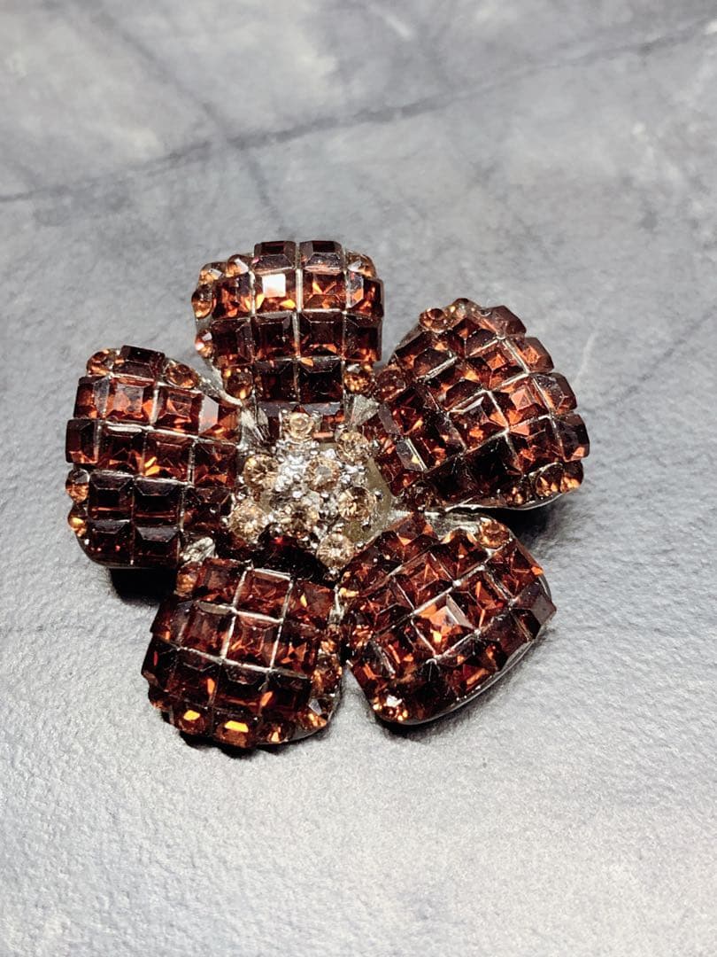 美品★FOXEY定番のロングセラー ブローチ \