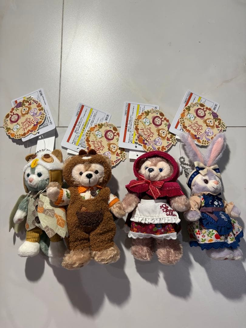 希少タグ付ダッフィー 秋のぼうけんディズニーシーぬいぐるみ 4体セット