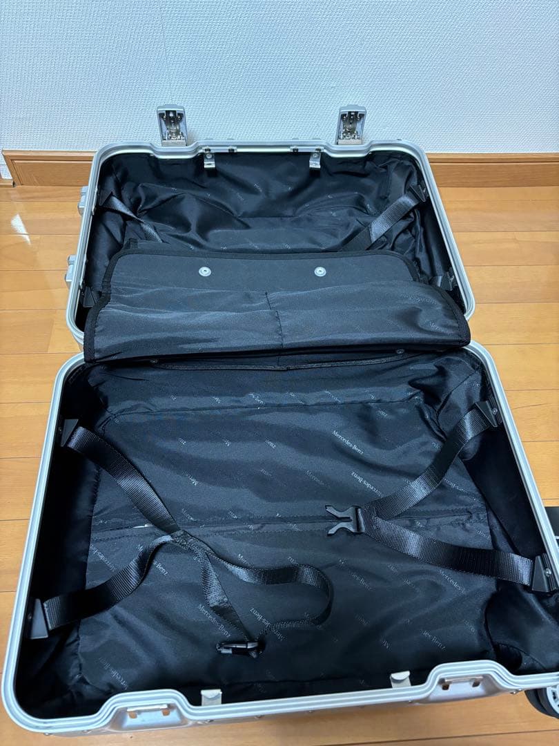 o*G様 メルセデスベンツ アルミキャリーケース