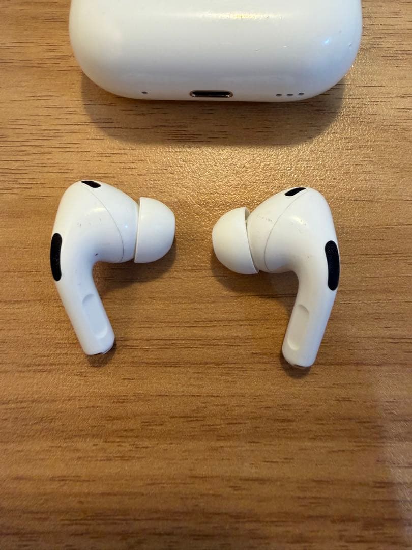 AirPods Pro 2 本体 正規品　箱付き(未使用イヤチップ付けます)