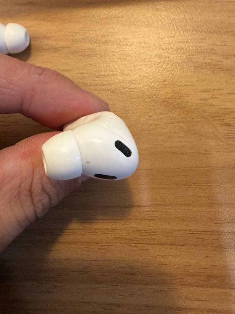 AirPods Pro 2 本体 正規品　箱付き(未使用イヤチップ付けます)