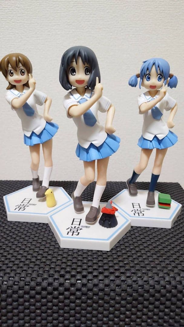 「日常」3人のキャラクターフィギュアセット