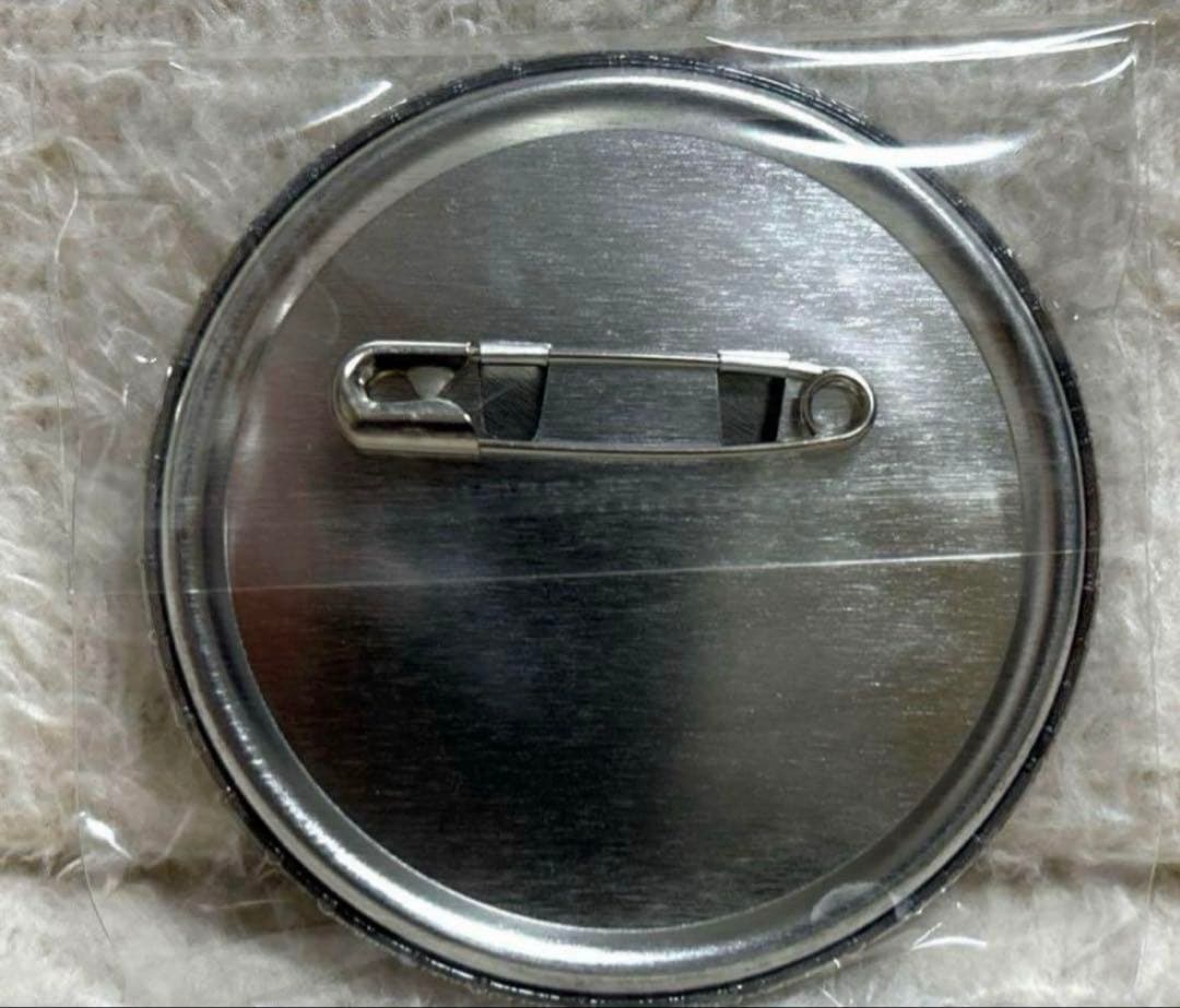 リヴァイ 進撃の巨人 悔いなき選択 OAD 特典缶バッジ