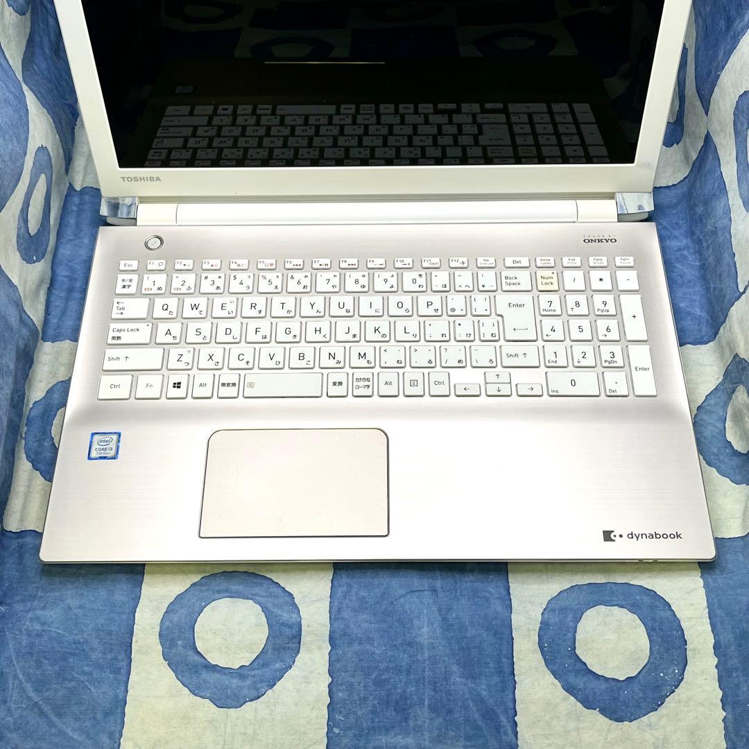 快適SSD☆お洒落ゴールドノートパソコン♪第7世代！カメラ付！Windows11