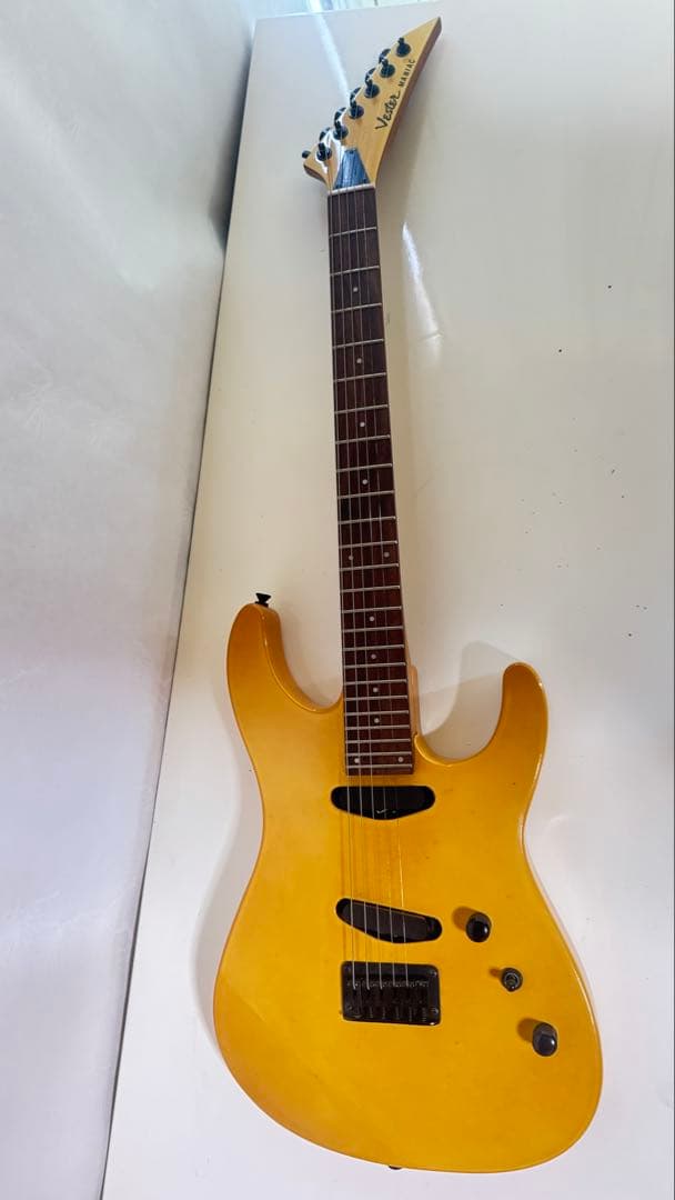 VESTER MANIAC エレキギター