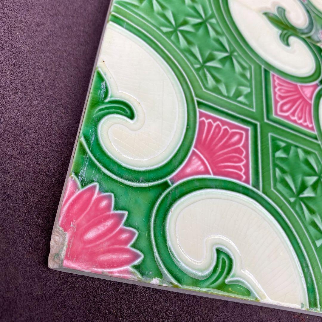 ハンドメイド日本製アンティークマジョリカタイル⑧Ａ４枚セット☆エンボスタイル☆