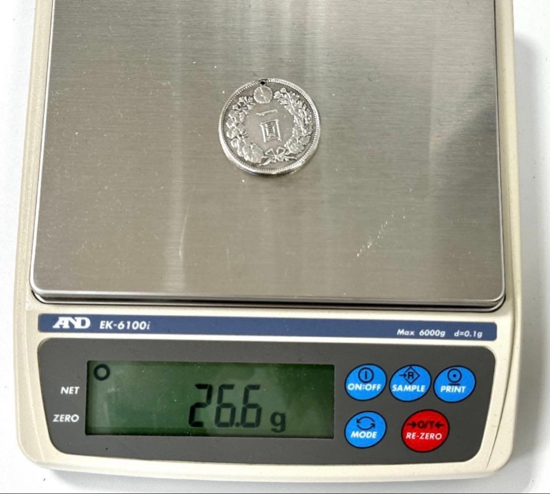地金　銀 一圓銀貨 1圓 竜 明治37年 穴あき 新1円銀貨 約26.6g
