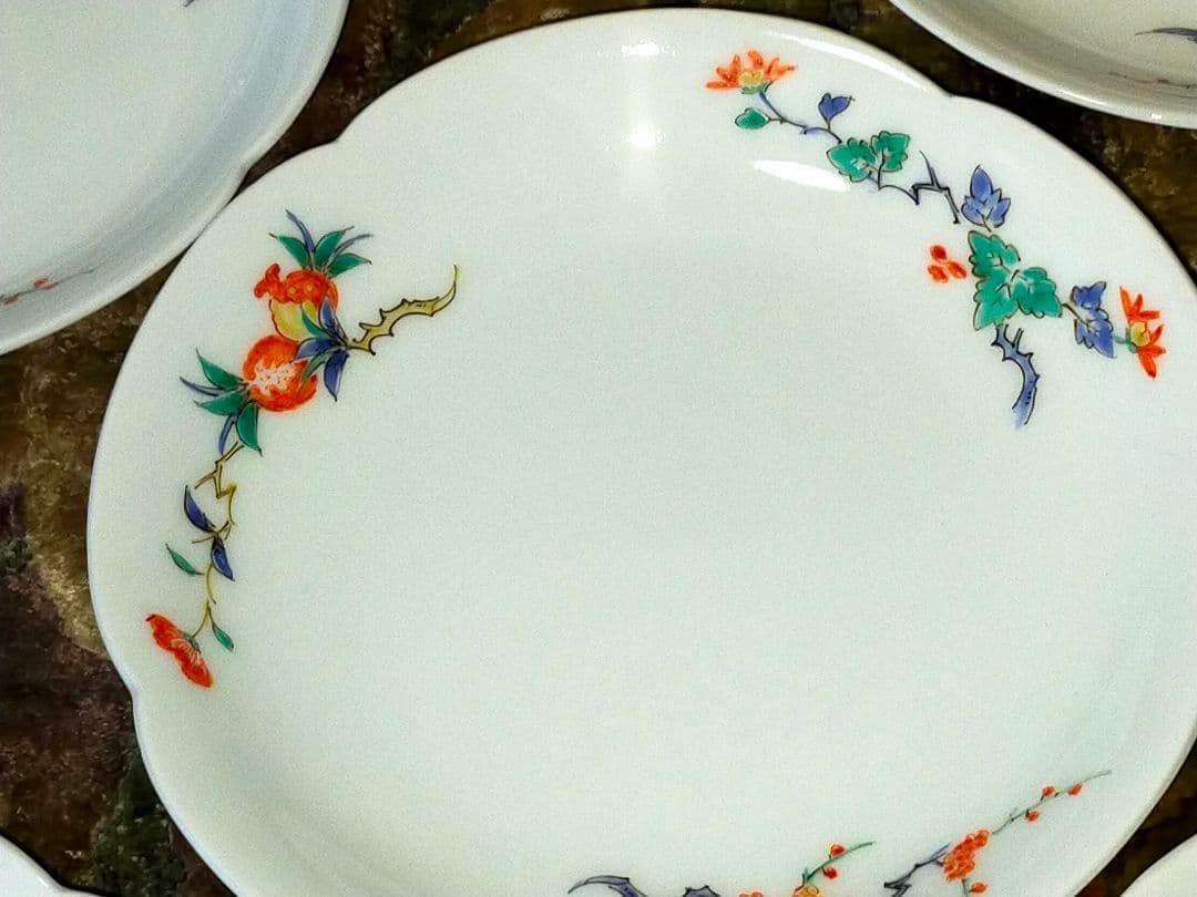 ♥未使用♥　人間国宝　♥　13代　♥　酒井田柿右衛門　♥　皿　５枚　共箱付き