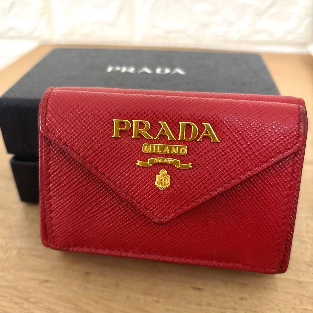 PRADA☆サフィアーノ レッド 財布　★お値下げしました✨