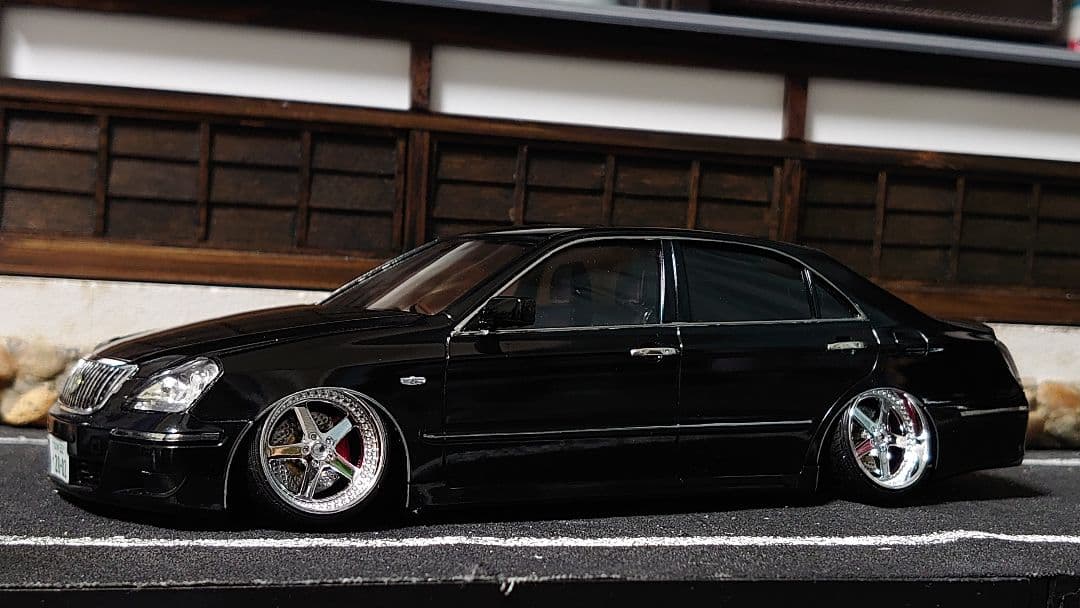 1/24 アオシマ クラウン 18マジェスタ 完成品