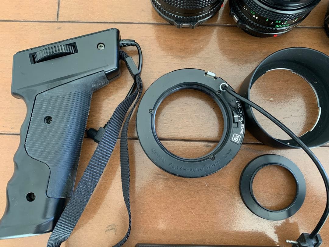 Canon AE-1 、A1一眼レフカメラ2台とレンズ、付属品多数セット