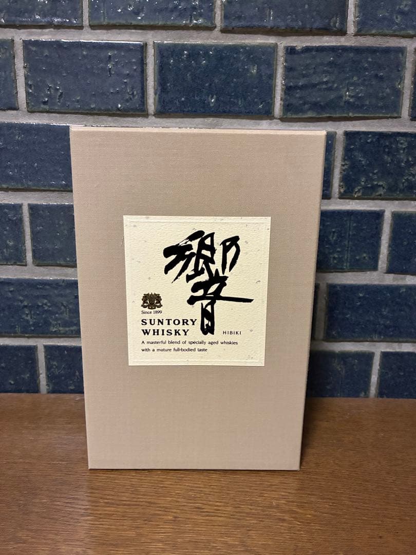 サントリー 響 HIBIKI ゴールドキャップ　箱入り